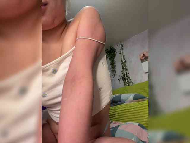 BabySuzika webcam