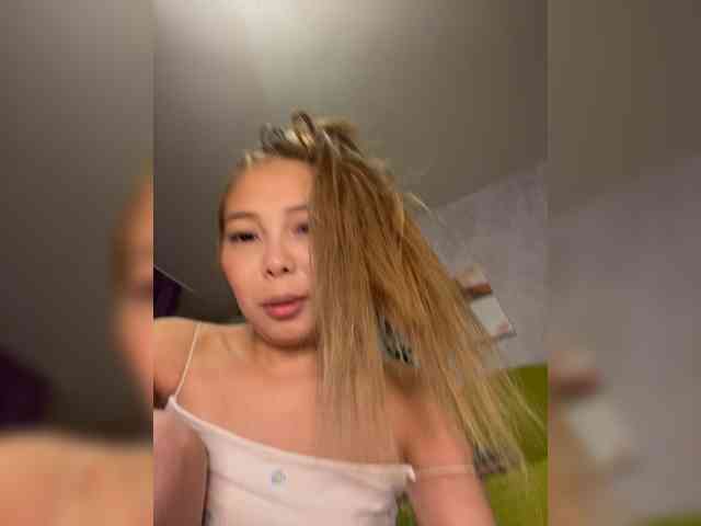 BabySuzika webcam