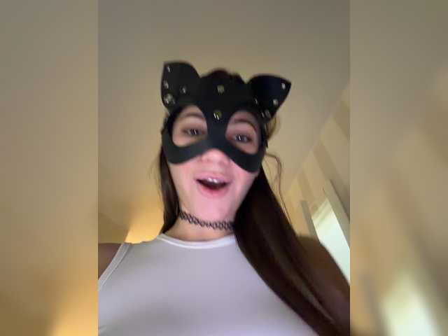 MilanaMila live cam preview