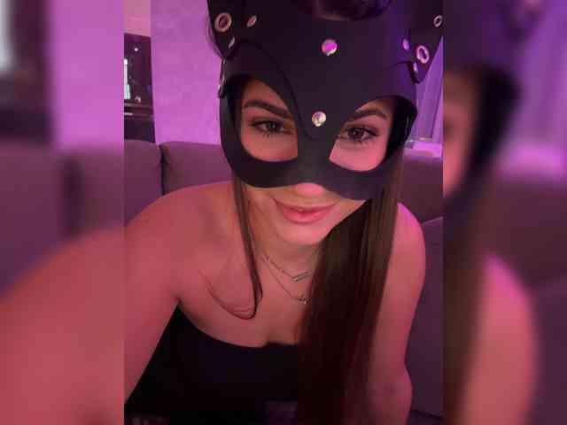 MilanaMila webcam