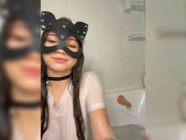 MilanaMila webcam