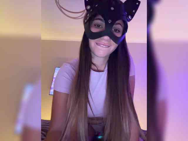 MilanaMila webcam