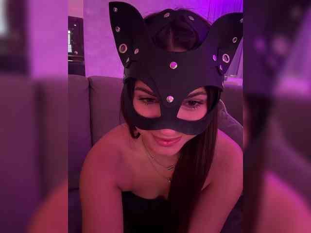 MilanaMila webcam