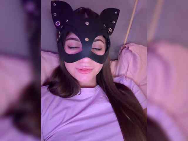 MilanaMila webcam