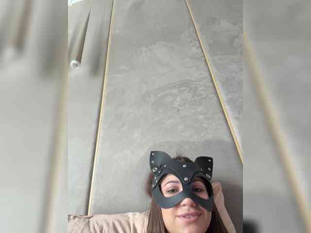 MilanaMila webcam
