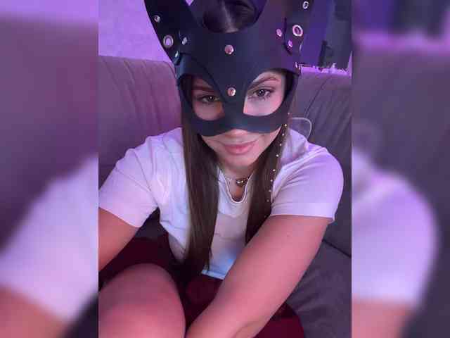 MilanaMila webcam