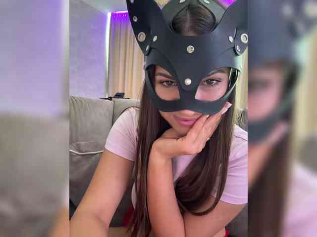 MilanaMila webcam
