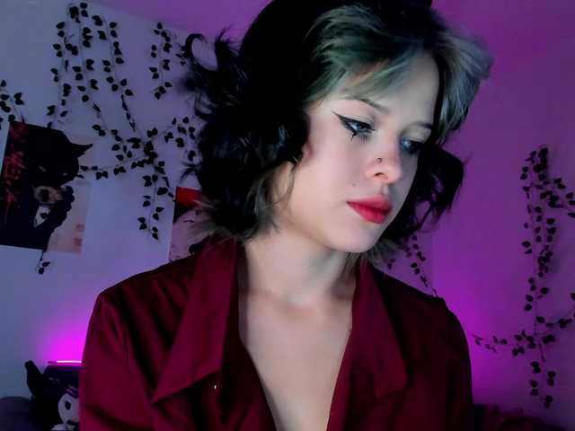 maddie-veil live cam on BongaCams