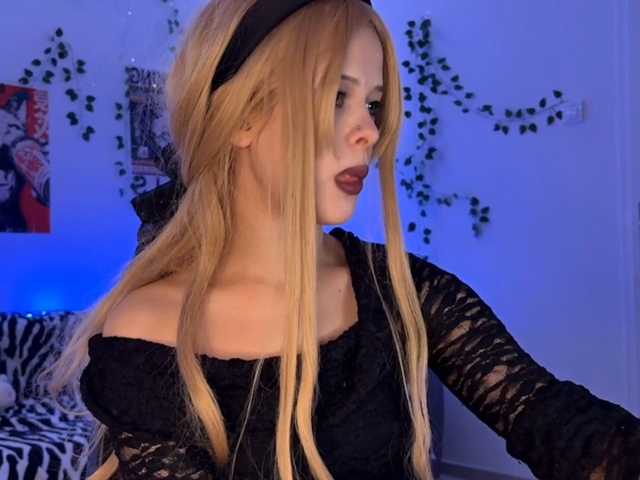 maddie-veil live cam on BongaCams