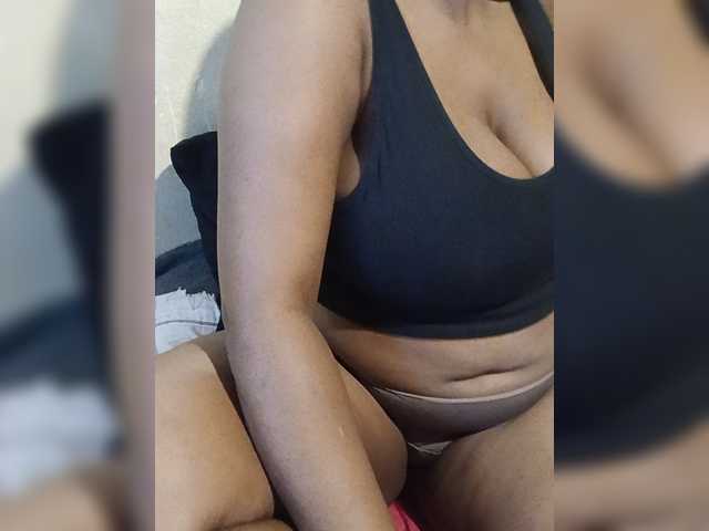 Curveythickqueen