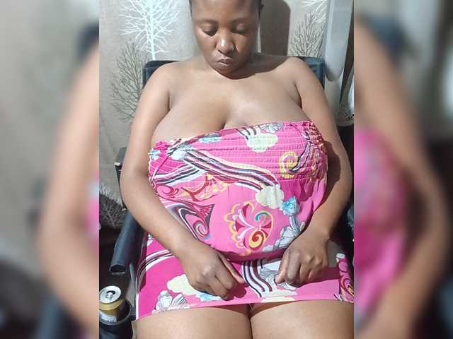 Curveythickqueen