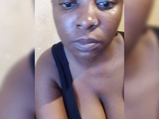 Curveythickqueen