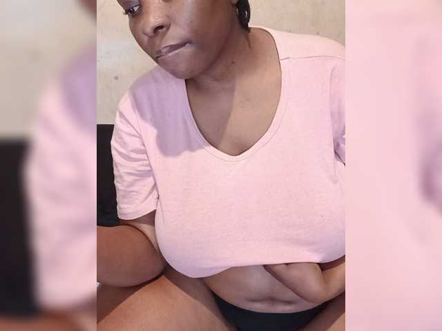 Curveythickqueen