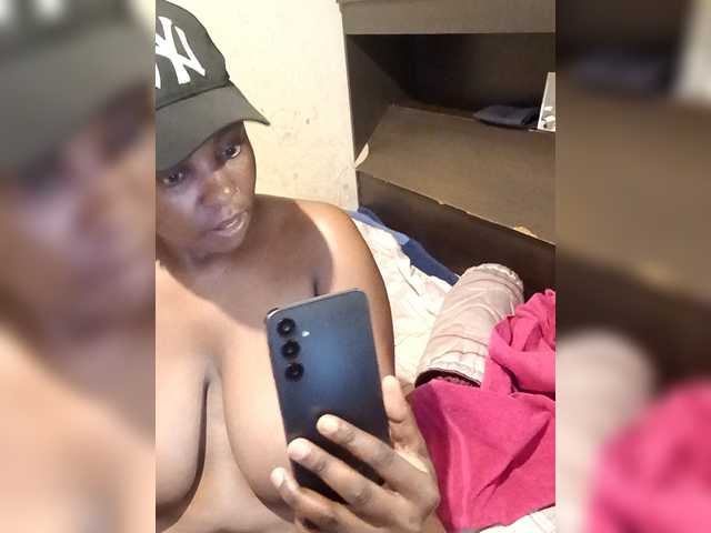 Curveythickqueen
