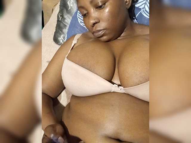 Curveythickqueen