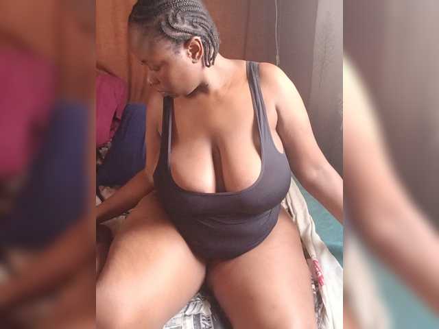 Curveythickqueen