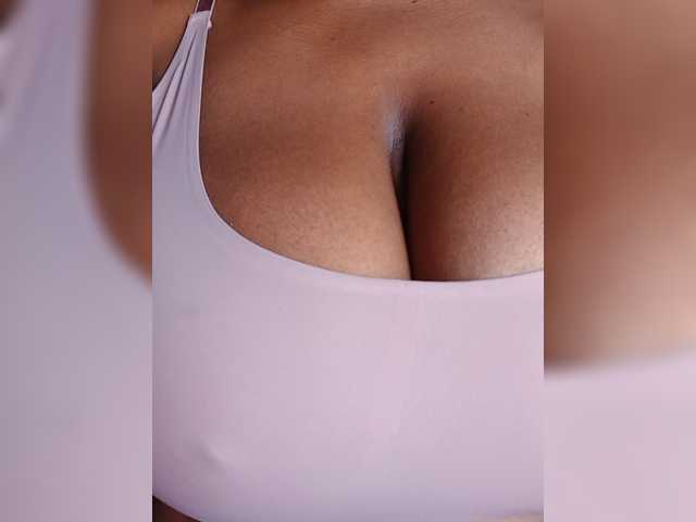 Curveythickqueen