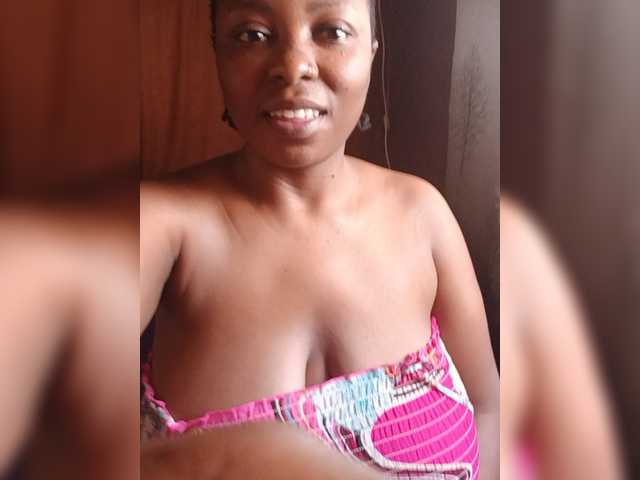Curveythickqueen