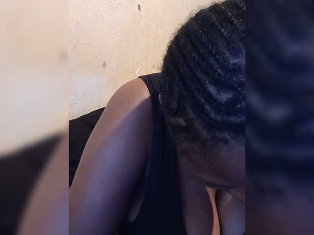 Curveythickqueen