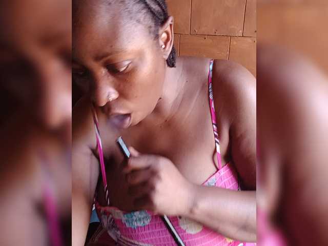 Curveythickqueen