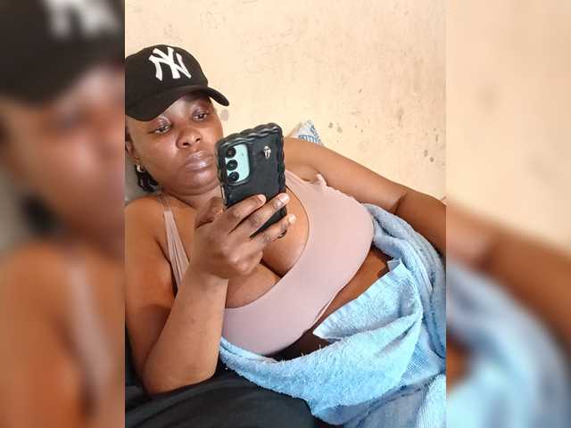 Curveythickqueen