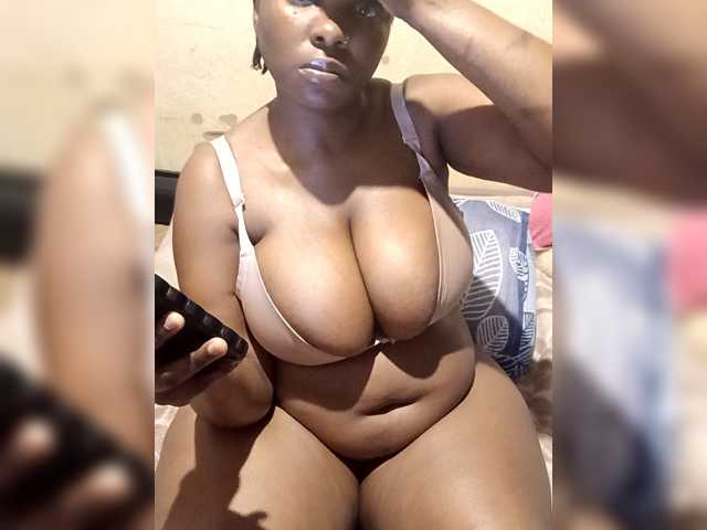 Curveythickqueen