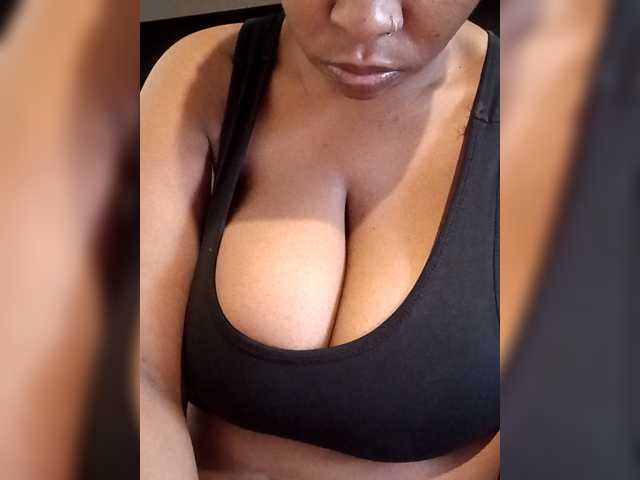 Curveythickqueen