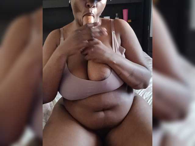 Curveythickqueen