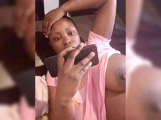 Curveythickqueen