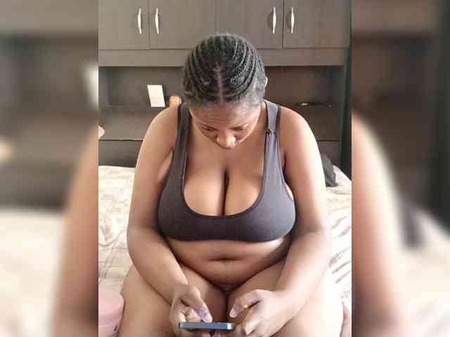 Curveythickqueen Curveythickqueen
