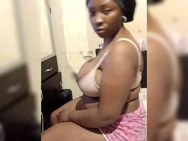 Curveythickqueen