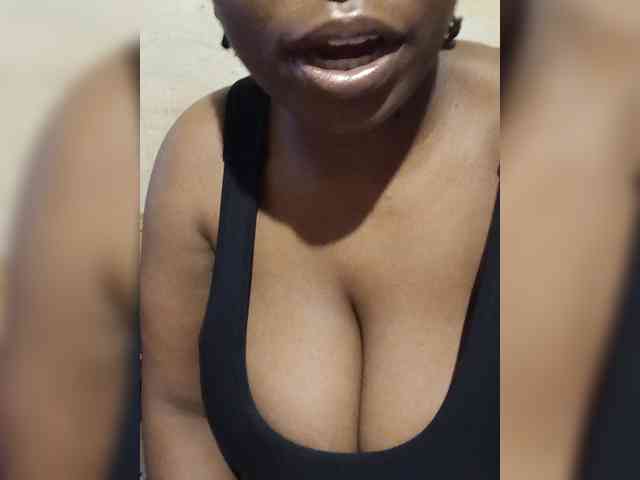 Curveythickqueen