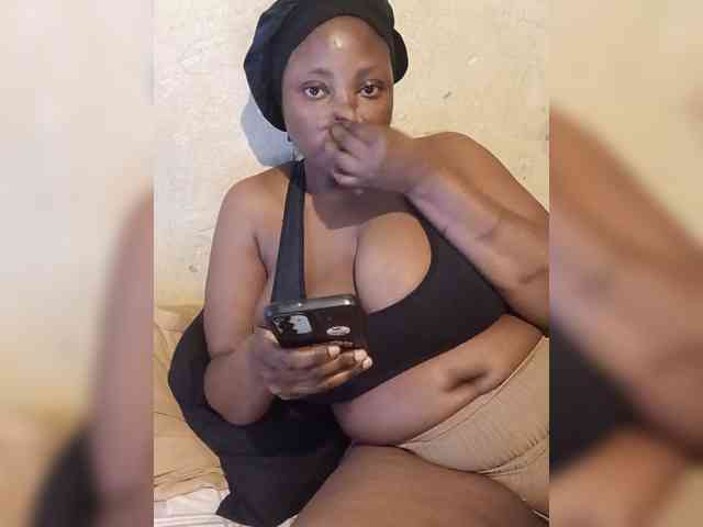 Curveythickqueen