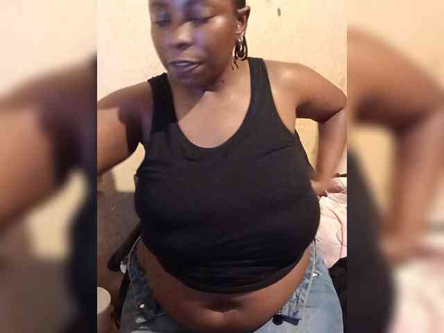 Curveythickqueen