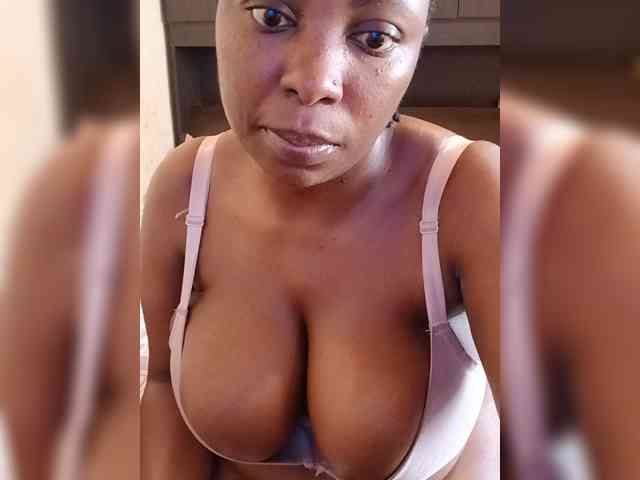 Curveythickqueen