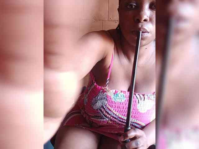 Curveythickqueen