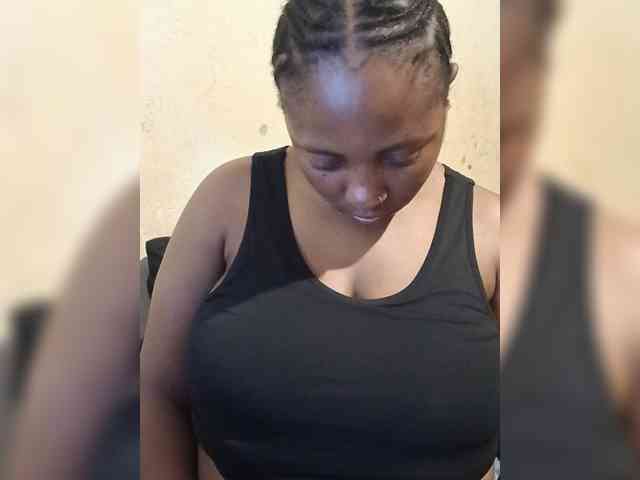 Curveythickqueen