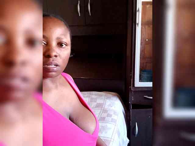 Curveythickqueen