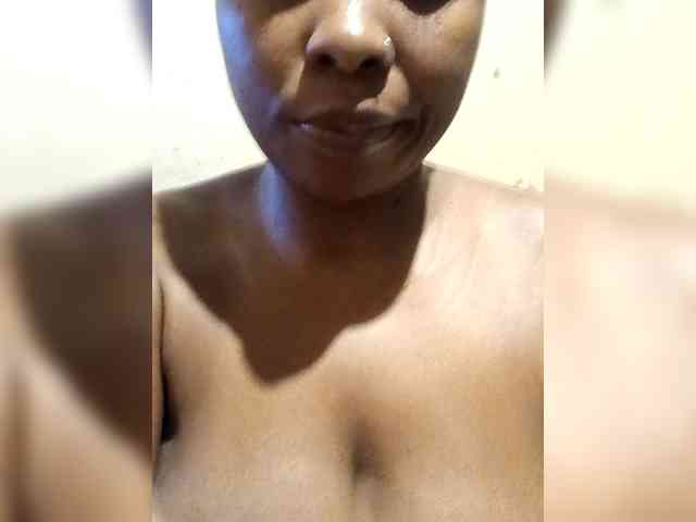 Curveythickqueen