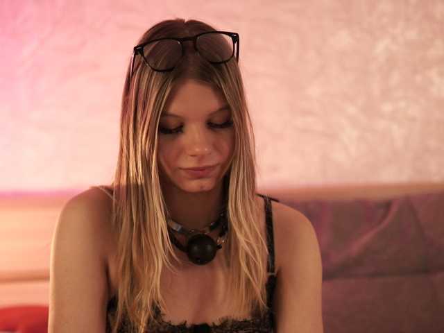 NaomiWinter live cam on BongaCams