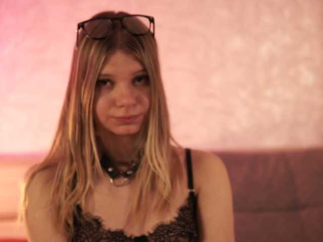 NaomiWinter live cam on BongaCams