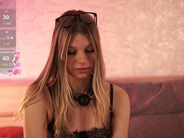NaomiWinter live cam on BongaCams