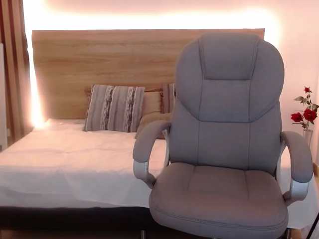 Zafiro-Hills live cam on BongaCams