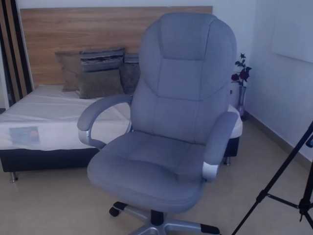 Zafiro-Hills webcam bongacams model stream image