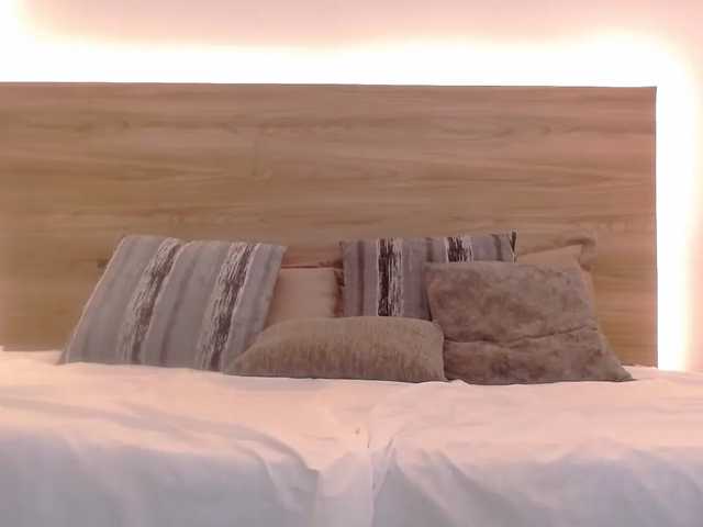 Zafiro-Hills live cam on BongaCams
