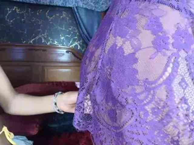 AroAndHens webcam