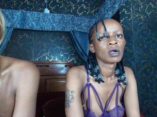 AroAndHens webcam