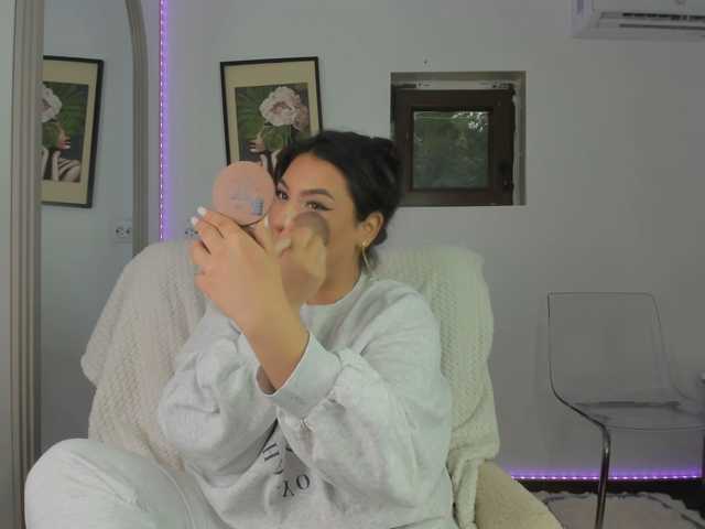 zooeyboobies, en vivo ahora en BongaCams
