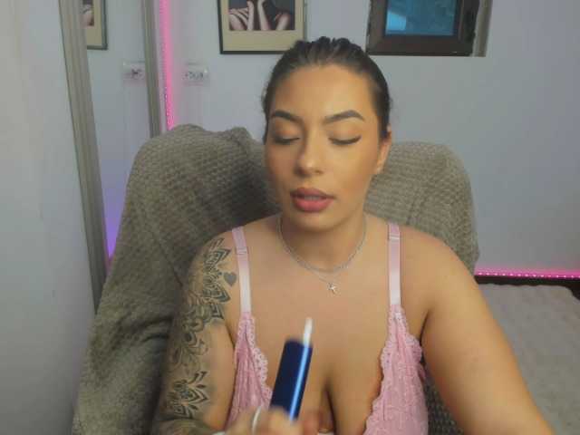 zooeyboobies live cam on BongaCams