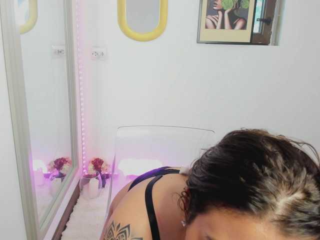 zooeyboobies webcam